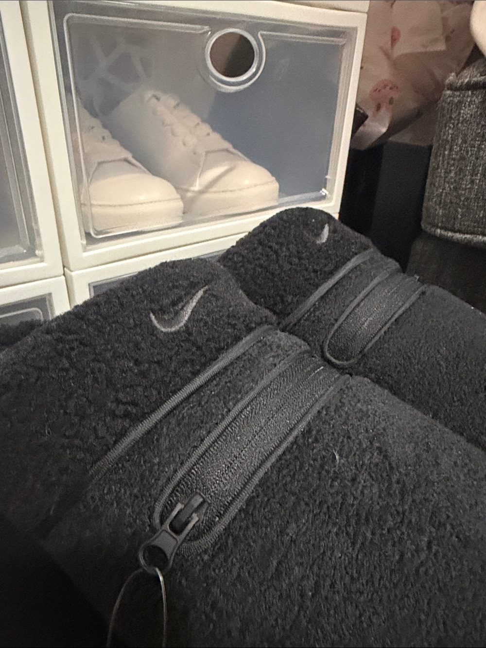 NWT Nike Black Fleece Slip-On Clogs with Embroidered Swoosh size 9 🖤 - Picture 4 of 7